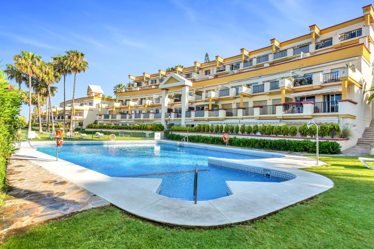 Super2Beachfront Marbella Luaran gambar