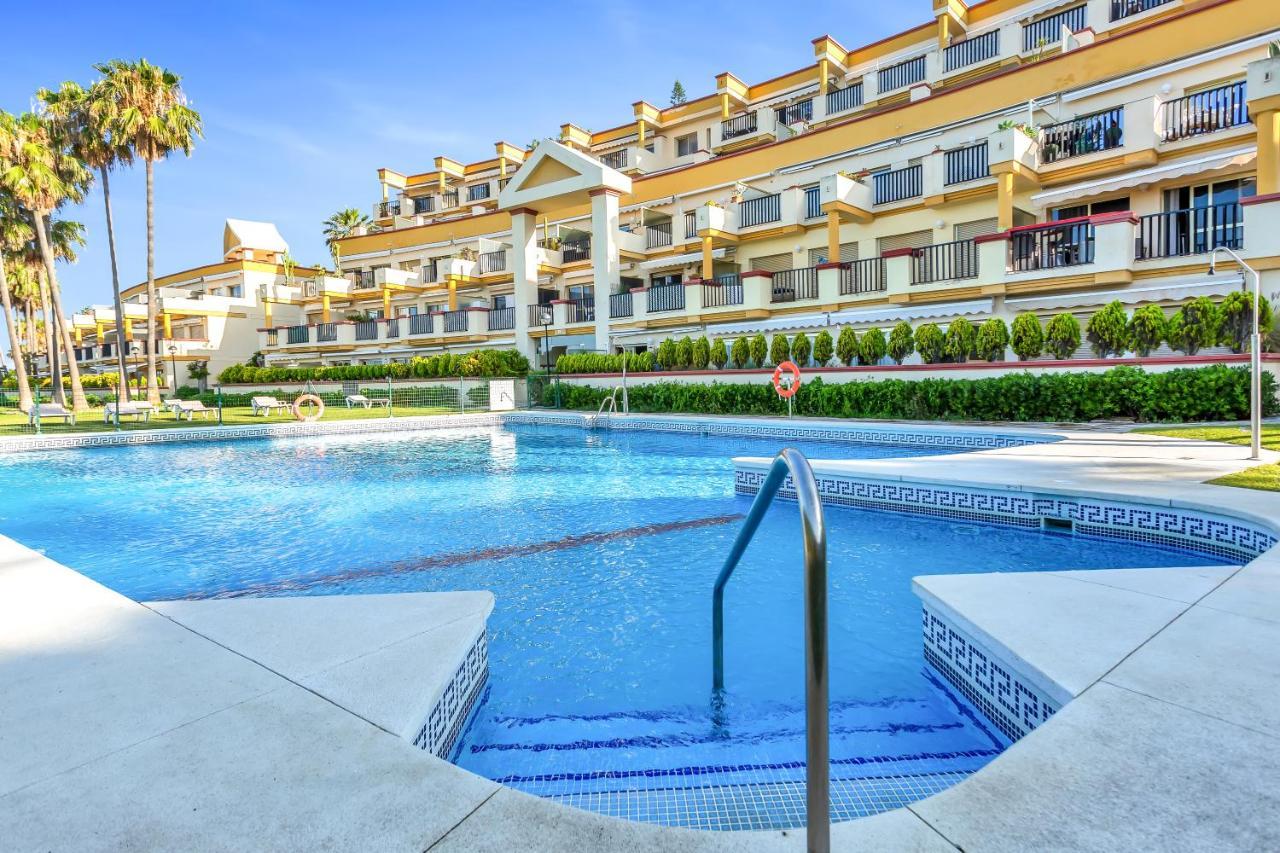 Super2Beachfront Marbella Luaran gambar