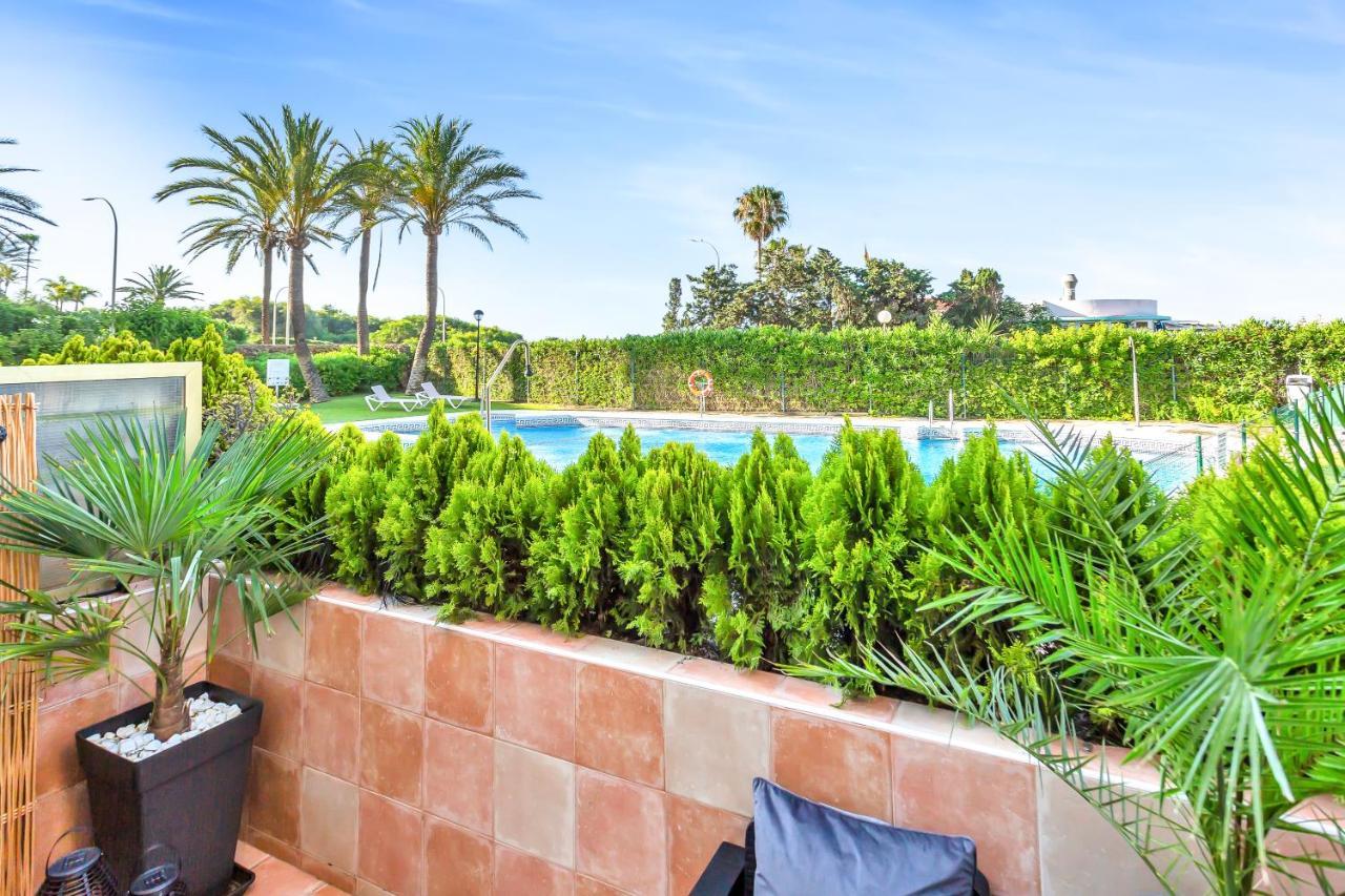 Super2Beachfront Marbella Luaran gambar