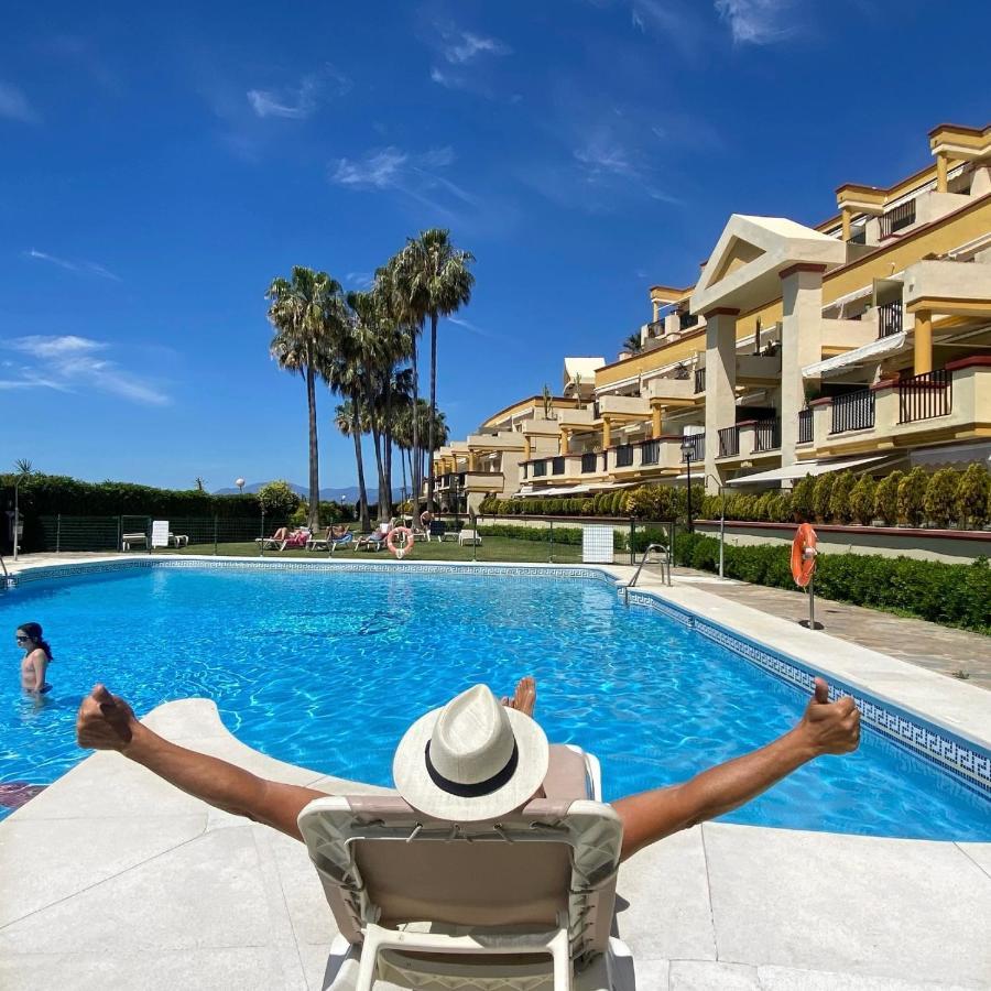 Super2Beachfront Marbella Luaran gambar