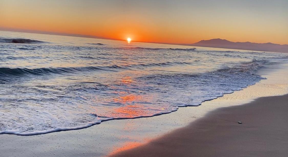 Super2Beachfront Marbella Luaran gambar
