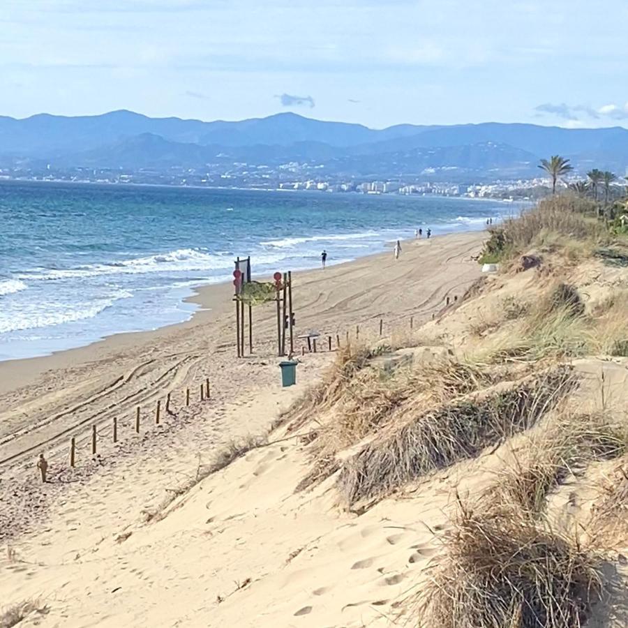 Super2Beachfront Marbella Luaran gambar